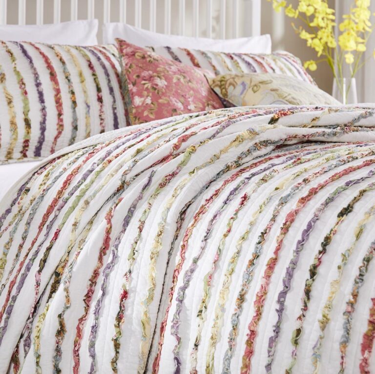 Bella Ruffle Quilt Set Greenland Home Fashions
