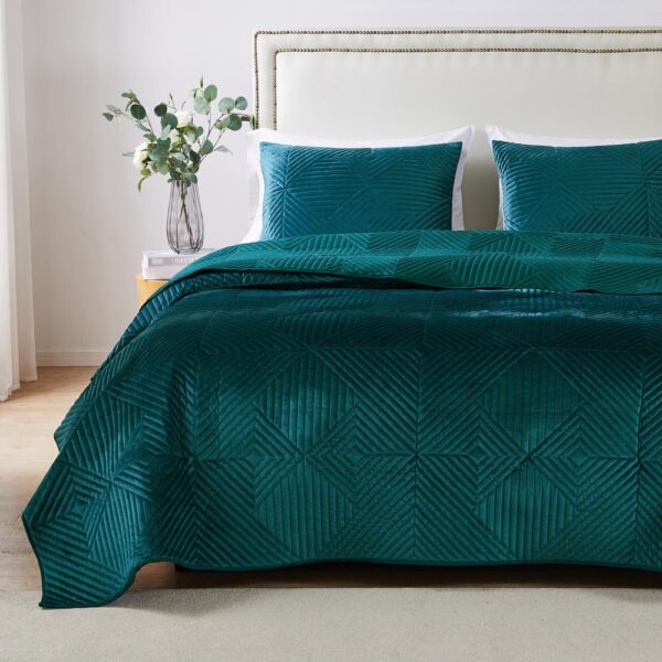 Riviera Velvet Teal Quilt Set 3Piece Full/Queen Greenland Home Fashions
