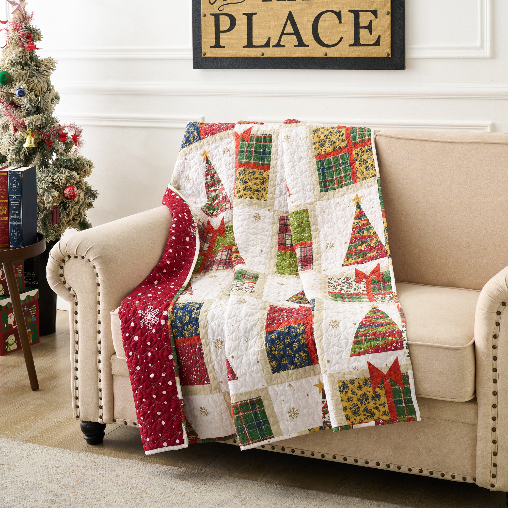 Deck the Halls throw lifestyle 3500