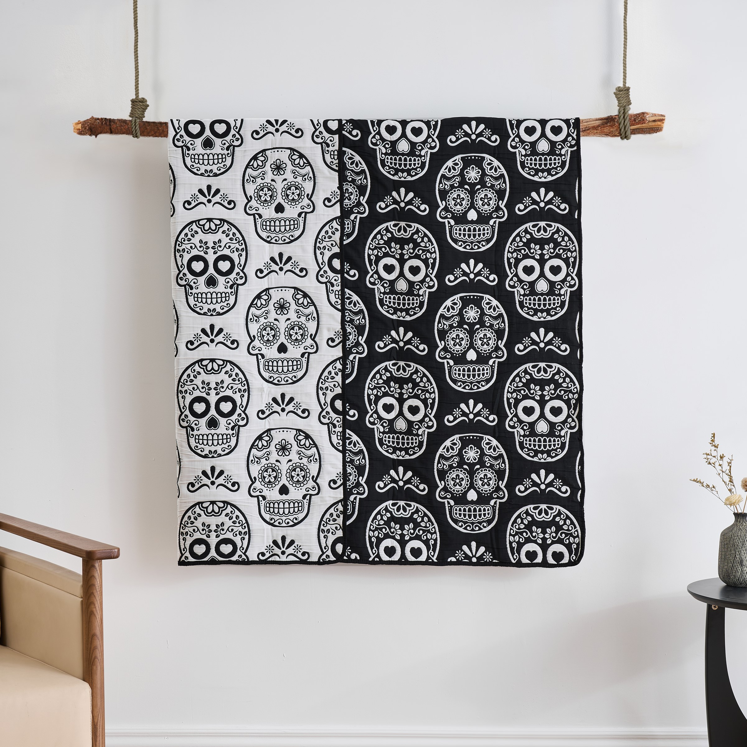 Sugar Skull Jacquard throw on a stick with ropes 3500