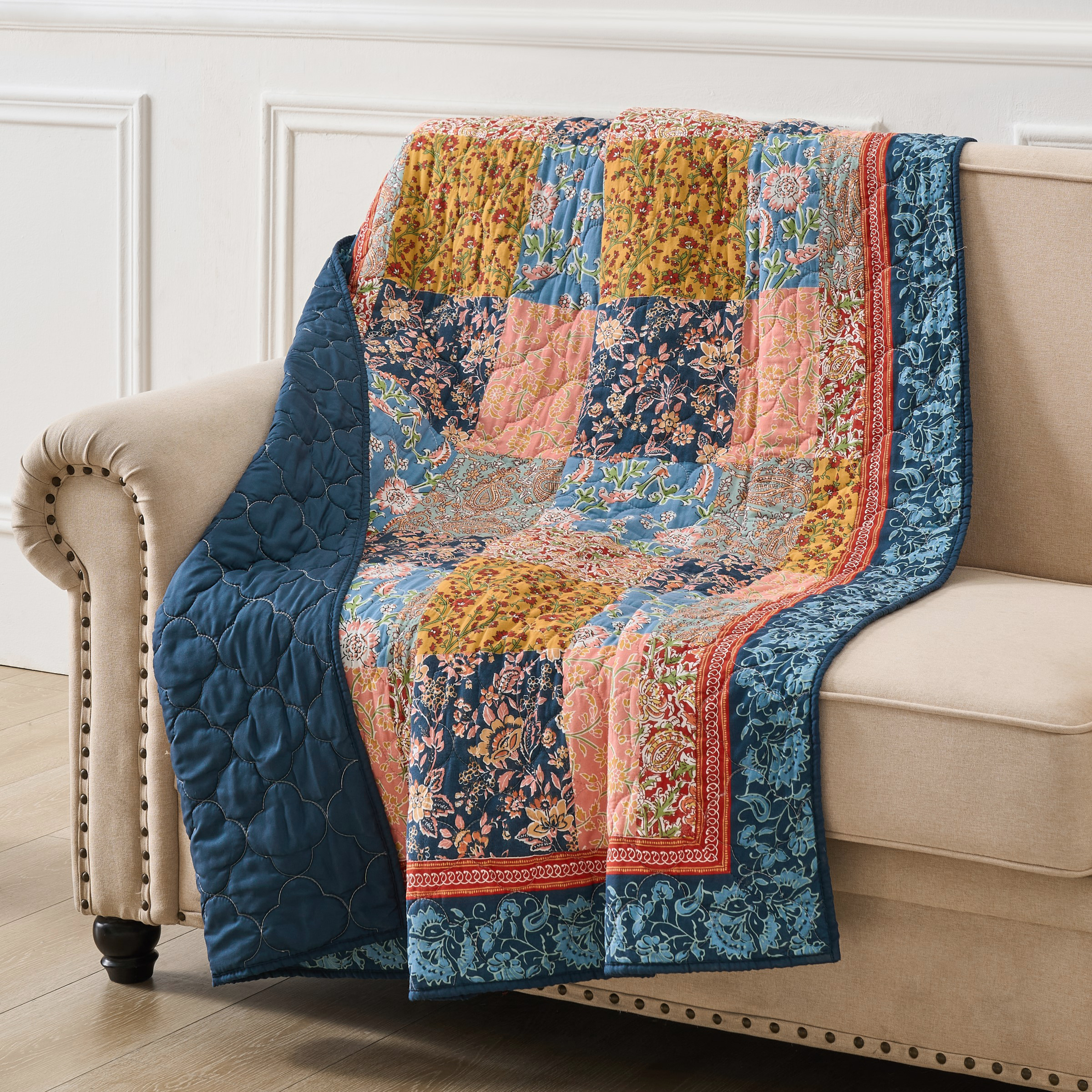 Tangier throw lifestyle 3500